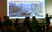 早ければ年内にも解除される対イラン制裁をにらみ各国で投資強化を目指す動きが活発化＝８月２７日、スイスで開かれた会合（ロイター）