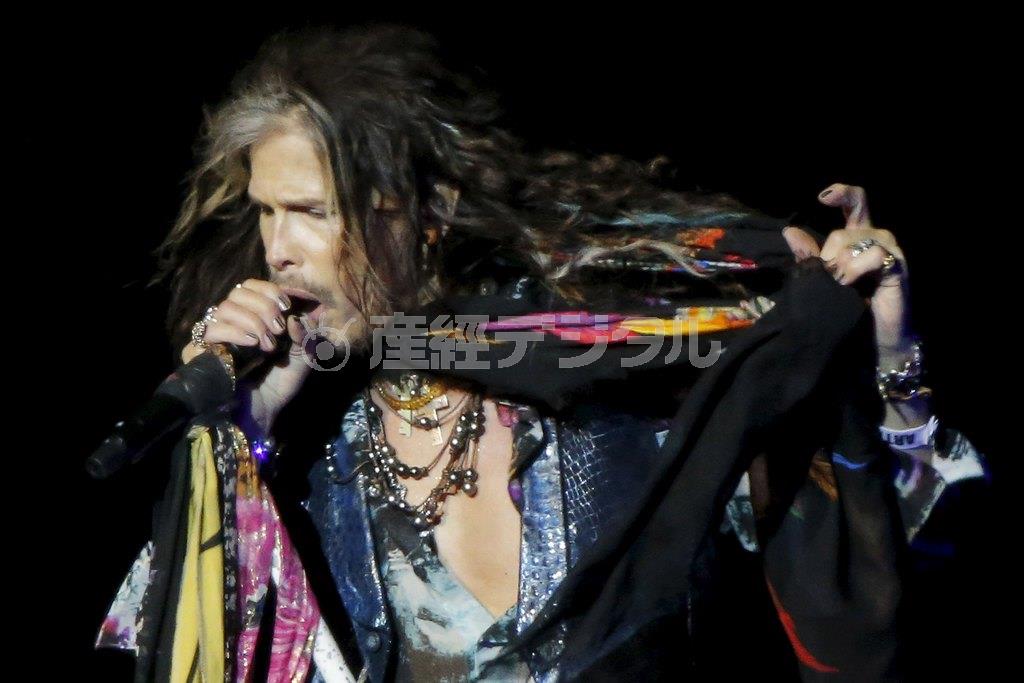 米ロックバンド「エアロスミス」のボーカル、スティーブン・タイラーさん＝２０１５年９月５日、ロシア・首都モスクワ（ロイター）