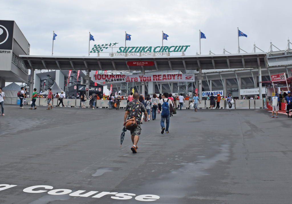 「ＳＵＰＥＲ ＧＴ選手権」の今季第５戦が行われた、三重県の鈴鹿サーキット＝８月２９～３０日