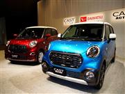 ダイハツ工業が発表した新型軽自動車「キャスト」＝９日、東京都中央区