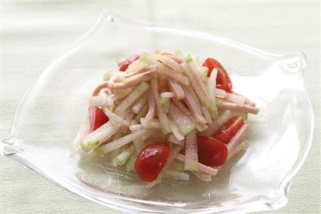 トウガンのサラダ。※９３ｋｃａｌ、塩分１．７グラム（１人分）