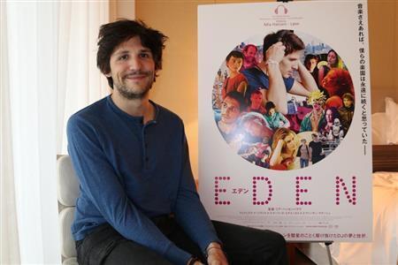 「１９９０年代の音楽シーンを学ぶうえでも貴重な映画です」と語るフェリックス・ド・ジヴリさん＝２０１５年６月２６日、東京都千代田区（高橋天地撮影）