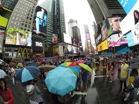 広がりや奥行きを見せたかったので、広角レンズが付いているコンパクトカメラで撮りました。広角レンズで撮影すると、遠近法で、見た目よりも遠くの建物が小さくなり、より広く見せる効果があります＝２０１５年６月１６日、米ニューヨーク（須藤夕子さん撮影）