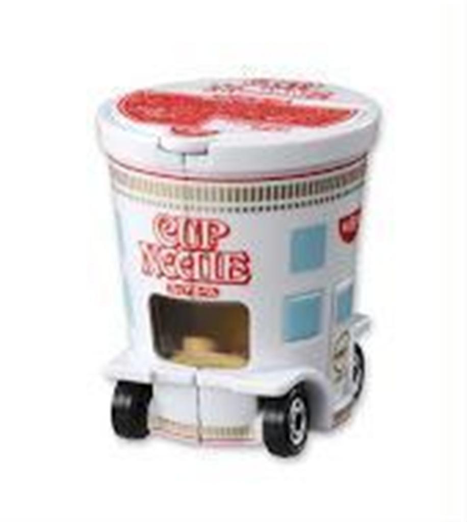 タカラトミーが発売する「ドリームトミカ日清カップヌードル」