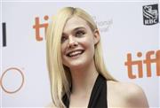 米女優、エル・ファニングさん＝２０１５年９月１２日、カナダ・オンタリオ州トロント（ＡＰ）