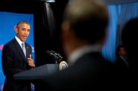 企業関係者の会合で講演するオバマ米大統領＝１６日、ワシントン（ＡＰ）