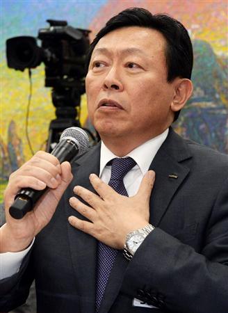 １７日、韓国国会に証人として出席したロッテホールディングスの重光昭夫副会長（聯合＝共同）