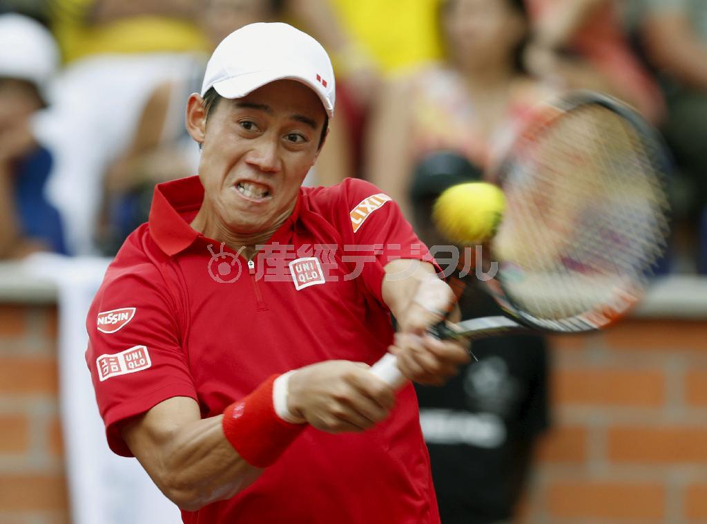 アレハンドロ・ファジャにストレート勝ちした錦織圭（にしこり・けい）＝２０１５年９月１８日、コロンビア・ペレイラ（ロイター＝共同）
