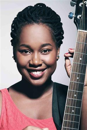 カーボベルデ出身のシンガー・ソングライター、エリーダ・アルメイダ＝２０１４年１０月１日（提供写真）。（Ｃ）Ｌａｗｓｏｎ＿Ｄａｋｕ