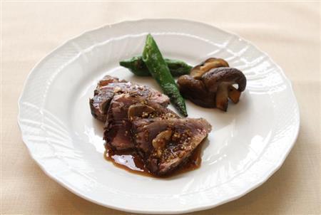 カツオの粒マスタード仕立て。※２８８ｋｃａｌ、塩分１．２グラム（１人分）