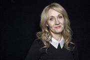 ベストセラー小説「ハリー・ポッター」シリーズの作者で英作家のＪ・Ｋ・ローリングさん＝２０１２年１０月１６日、米ニューヨーク（ＡＰ）