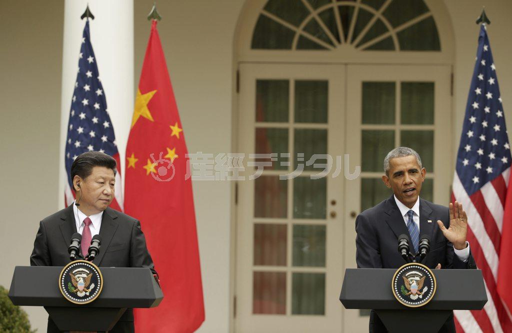 ホワイトハウスで共同記者会見に臨むバラク・オバマ米大統領（右）と中国の習金平国家主席＝２０１５年９月２５日、米国・首都ワシントン（ロイター）