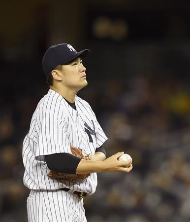 一回、連打を浴びて厳しい表情の田中将大（まさひろ）＝２０１５年９月３０日、米ニューヨーク（共同）