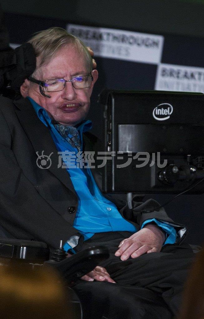 宇宙物理学者、スティーブ・ホーキング博士＝２０１５年７月２０日、英国・首都ロンドン（ロイター）