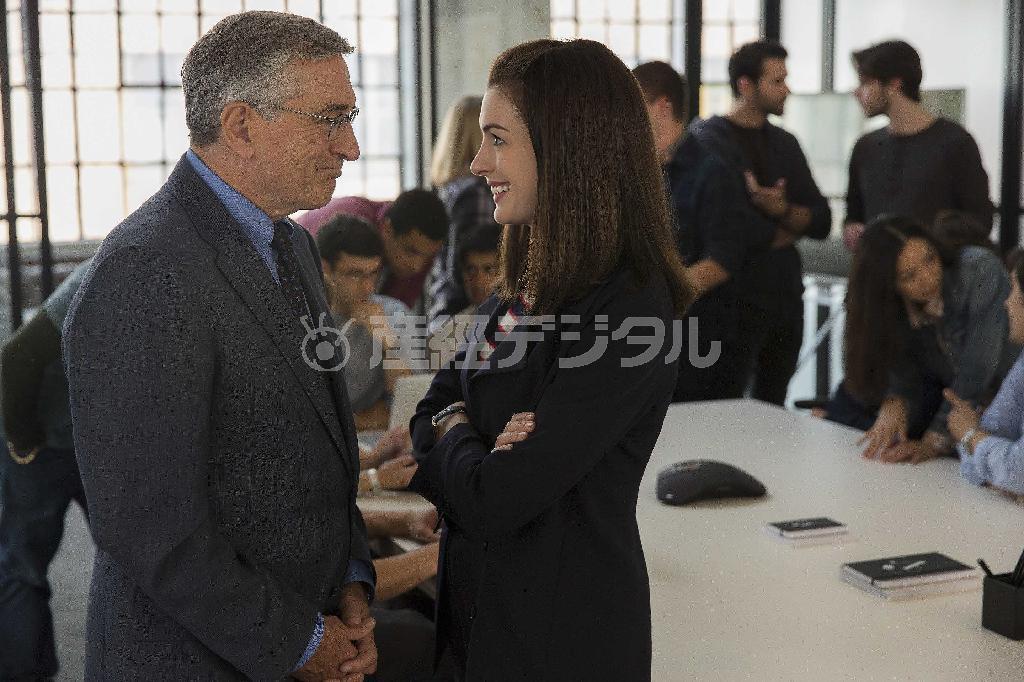 映画「マイ・インターン」（ナンシー・マイヤーズ監督）。１０月１０日公開（ワーナー提供）