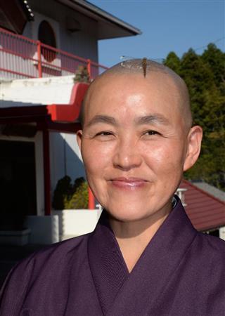 日蓮宗系の尼僧、鈴木日宣（すずき・にっせん）さん＝２０１５年、千葉県内（財満朝則撮影）