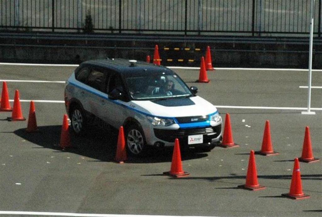 三菱電機が公開した自動運転コンセプトカー＝１４日、神奈川県鎌倉市（宇野貴文撮影）