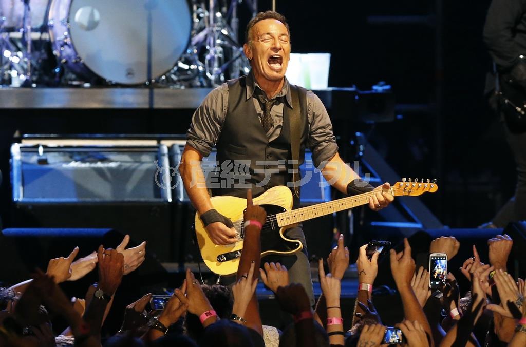 米大統領選に絡む音楽無断使用や歌詞曲解に、ブルース・スプリングスティーンさん（ロイター）ら、ビッグアーティストは業を煮やしている＝２０１５年１０月８日、南アフリカ・ケープタウン（ロイター）
