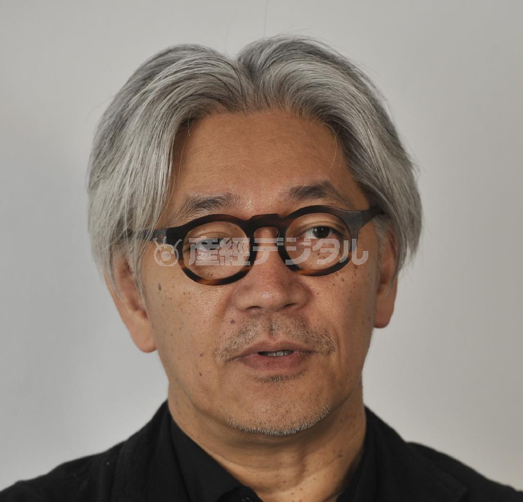 音楽アーティスト、坂本龍一さん＝２０１１年８月８日、東京都港区（栗橋隆悦撮影）