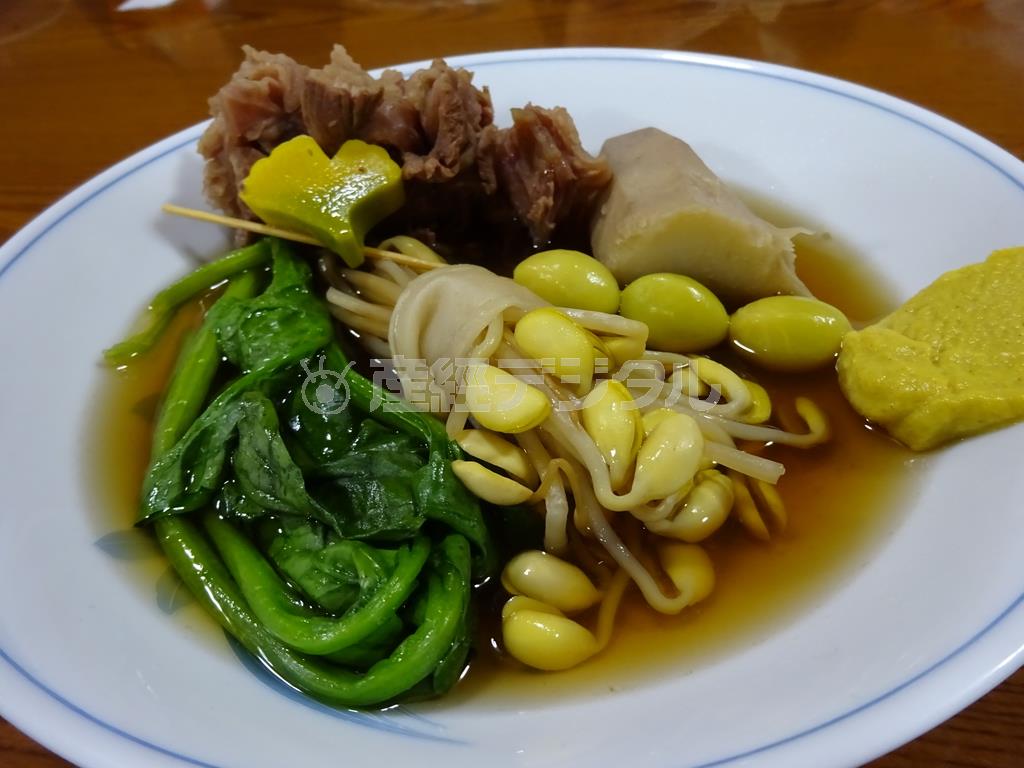 都城名物の「おでん」。都城では、大豆もやしは必須の一品＝２０１５年１０月７日、宮崎県都城市（竹中岳彦撮影）
