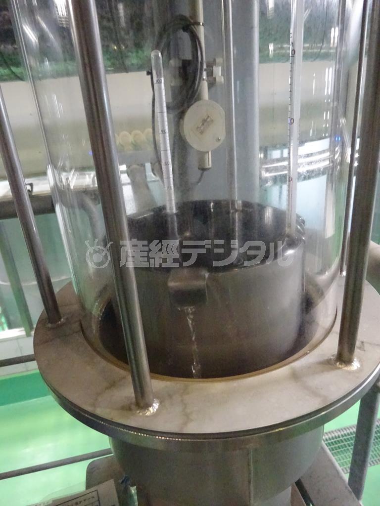 焼酎の原酒。出来たてのアルコール度は７０度程度という＝２０１５年１０月７日、宮崎県都城市（竹中岳彦撮影）