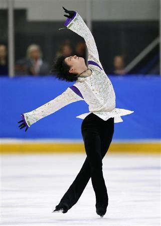 男子フリーで演技する羽生結弦（はにゅう・ゆづる）＝２０１５年１０月１５日、カナダ・オンタリオ州バリー（共同）