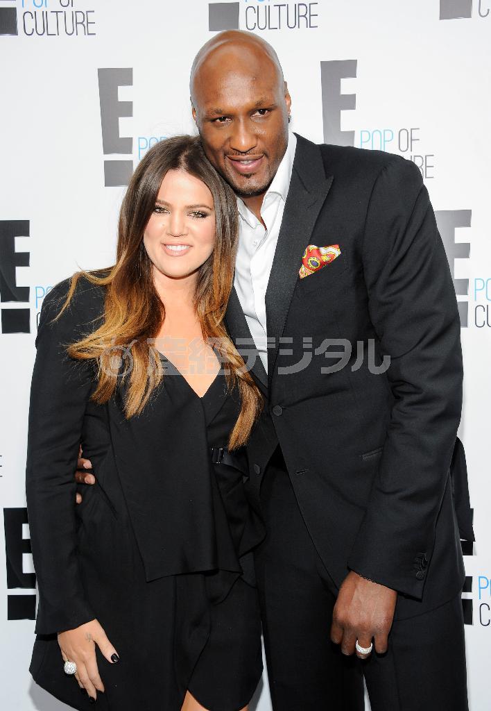 米プロバスケットボール協会（ＮＢＡ）の元スター選手、ラマー・オドムさん（右）と、元妻で米タレントのクロエ・カーダシアンさん＝２０１２年４月３０日、米ニューヨーク（ＡＰ）