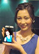 ＨＴＣが発売したＳＩＭフリースマホ＝東京都渋谷区（宇野貴文撮影）