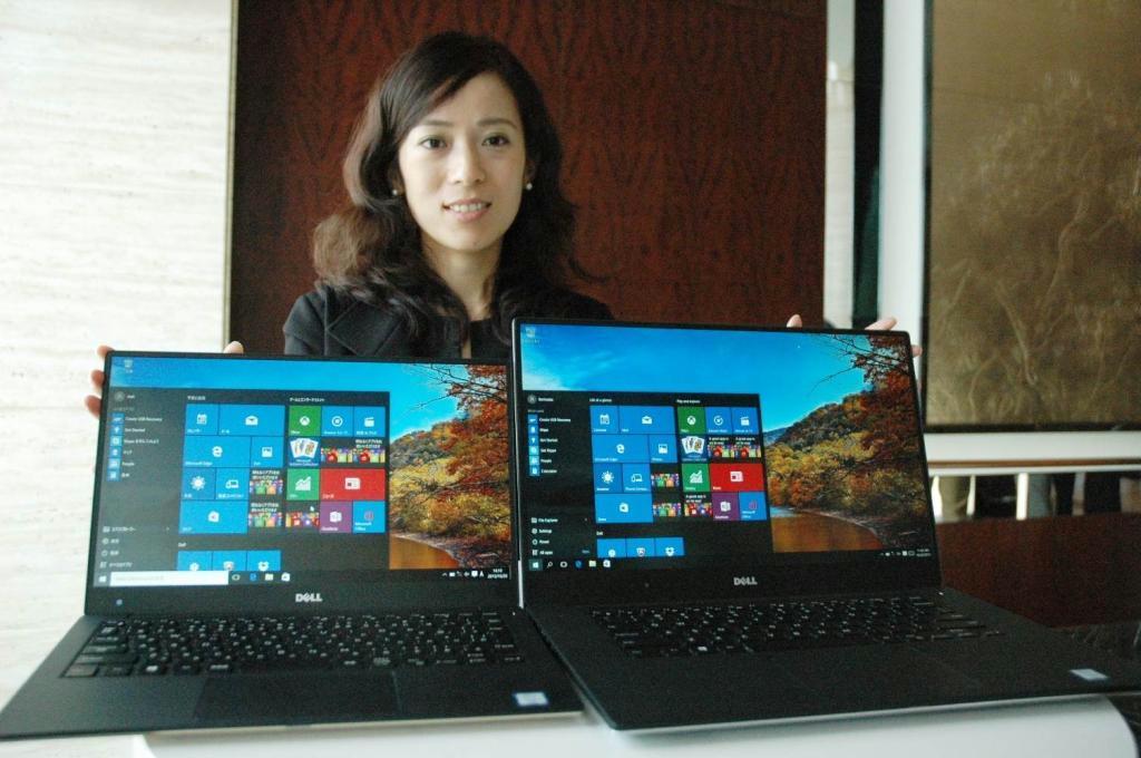 米デルが発売したノートパソコンの新商品「ＮｅｗＸＰＳ１３」（左）と「同１５」＝２０日、東京都千代田区