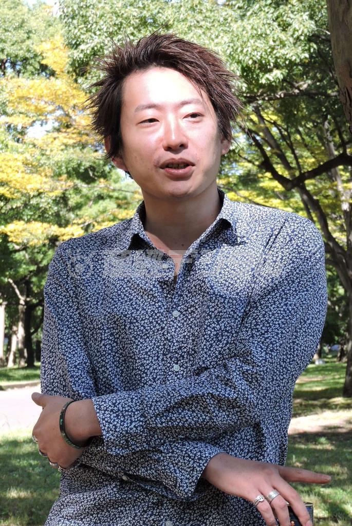 今後、取り上げたいテーマは「酒」と「人工知能」という谷賢一さん＝２０１５年１０月７日（藤沢志穂子撮影）