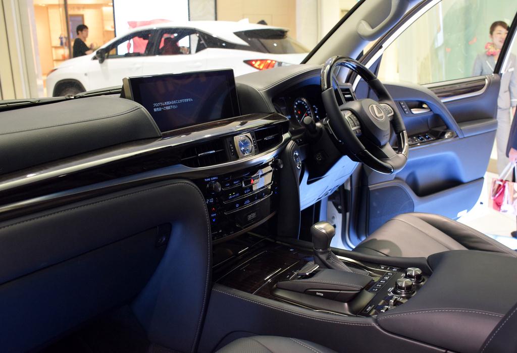 レクサスの最上級ＳＵＶ「ＬＸ」のインテリア