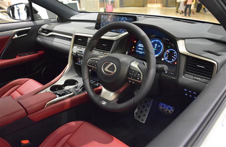 発売を控えるレクサス「ＲＸ」のプロトタイプ