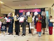 百貨店やスーパーのお歳暮商戦がスタート。三越日本橋本店ではセレモニーが行われた＝１５日、東京都中央区