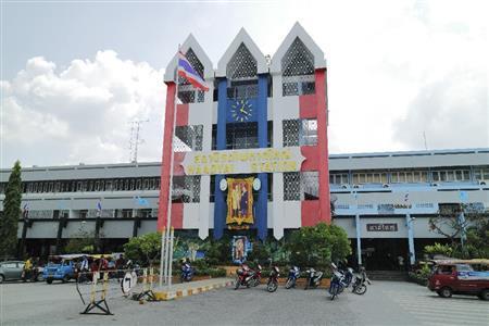 入国審査を終えて再び列車に乗り込むと、間もなく終点のハジャイ駅に到着。ハジャイからはタイのＬＣＣ（格安航空会社）で首都バンコクへ飛び、バンコクからは再びＡＮＡの７８７で羽田に戻った＝タイ（倉谷清文さん撮影）