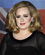 英歌手のアデルさん＝２０１２年２月２１日、英国・首都ロンドン（ＡＰ）