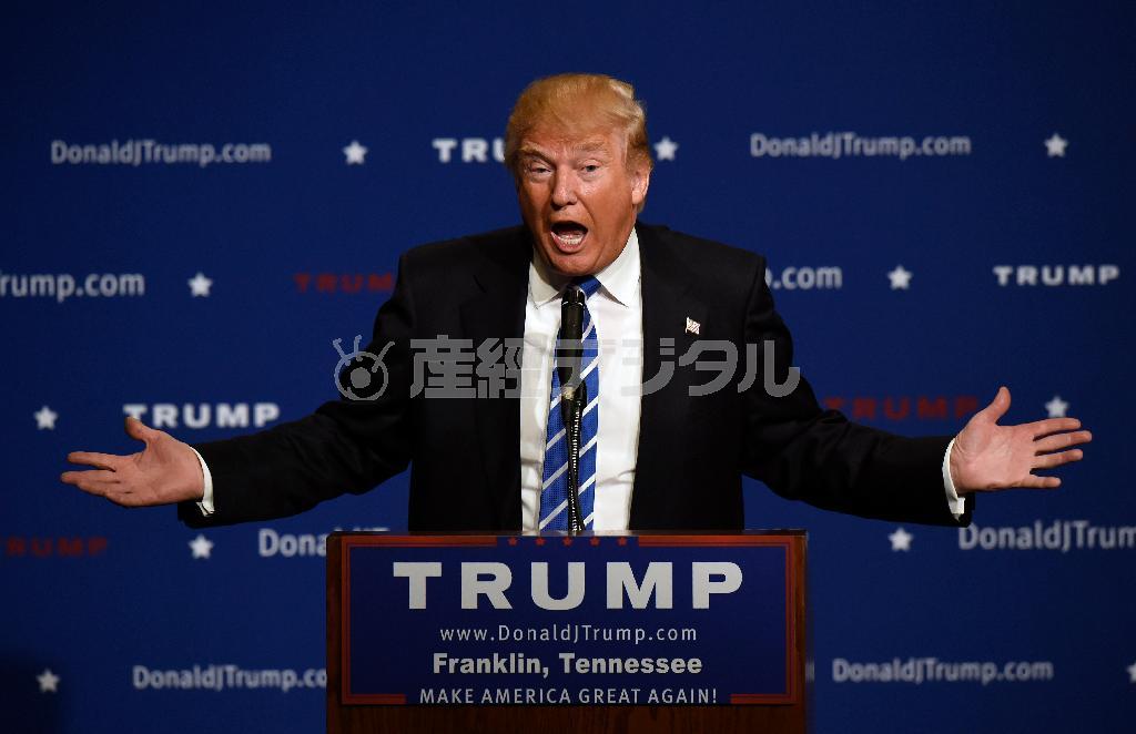 米大統領選挙の共和党候補、ドナルド・トランプ氏＝２０１５年１０月３日、米テネシー州フランクリン（ＡＰ）