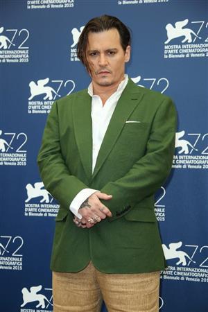 米俳優、ジョニー・デップさん＝２０１５年９月４日、イタリア・ヴェネト州ベネチア（ＡＰ）