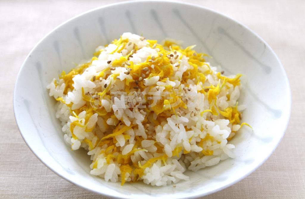 菊花ごはん。※２７６ｋｃａｌ、塩分０．７グラム（１人分）