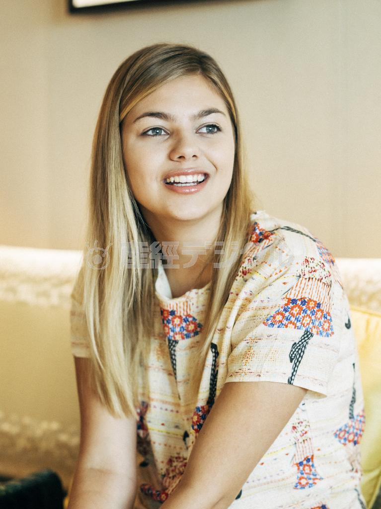 主演に抜擢（ばってき）され、無我夢中で初めての演技に取り組んだルアンヌ・エメラさん＝２０１５年６月２７日、東京都千代田区（Ｔａｋｕｙａ＿Ｍｕｒａｔａさん撮影、Ｍａｒｉｋｏ＿Ｋｕｂｏさん・ヘアメイク、アニープラネット提供）