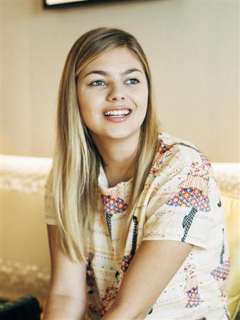 主演に抜擢（ばってき）され、無我夢中で初めての演技に取り組んだルアンヌ・エメラさん＝２０１５年６月２７日、東京都千代田区（Ｔａｋｕｙａ＿Ｍｕｒａｔａさん撮影、Ｍａｒｉｋｏ＿Ｋｕｂｏさん・ヘアメイク、アニープラネット提供）