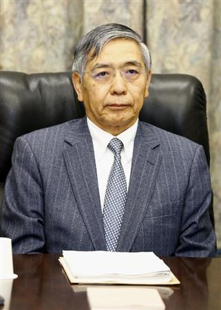 金融政策決定会合に臨む日銀の黒田総裁＝３０日午前、日銀本店