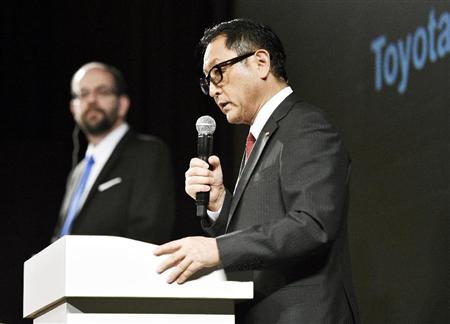 米国に設立する人工知能技術の研究会社について記者会見するトヨタ自動車の豊田章男社長＝６日午後、東京都内のホテル