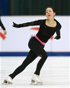 中国杯の公式練習で調整する浅田真央（なお）＝２０１５年１１月５日、中国・首都北京市（共同）