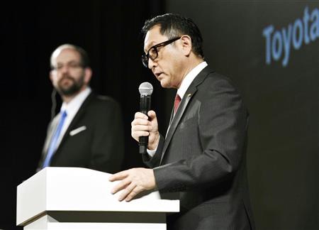 米国に設立する人工知能技術の研究会社について記者会見するトヨタ自動車の豊田章男社長＝６日午後、東京都内のホテル