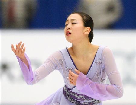 優勝した浅田真央（まお）選手の女子フリーの演技＝２０１５年１１月７日、中国・首都北京市（共同）