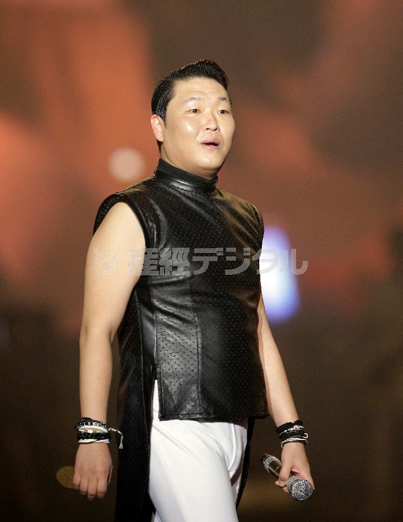 韓国の歌手、ＰＳＹ（サイ）さん＝２０１４年１２月２０日、韓国・首都ソウル（ＡＰ）