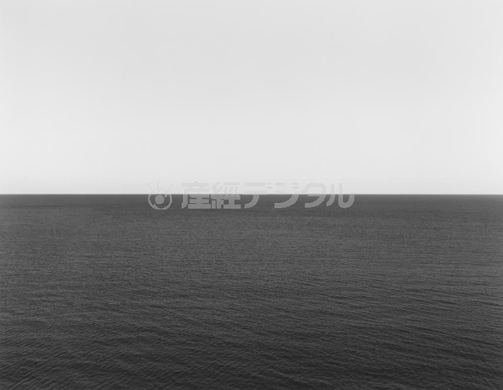 杉本博司「カリブ海、ジャマイカ」（１９８０年）。（Ｃ）Ｈｉｒｏｓｈｉ＿Ｓｕｇｉｍｏｔｏ／Ｃｏｕｒｔｅｓｙ＿ｏｆ＿Ｇａｌｌｅｒｙ＿Ｋｏｙａｎａｇｉ