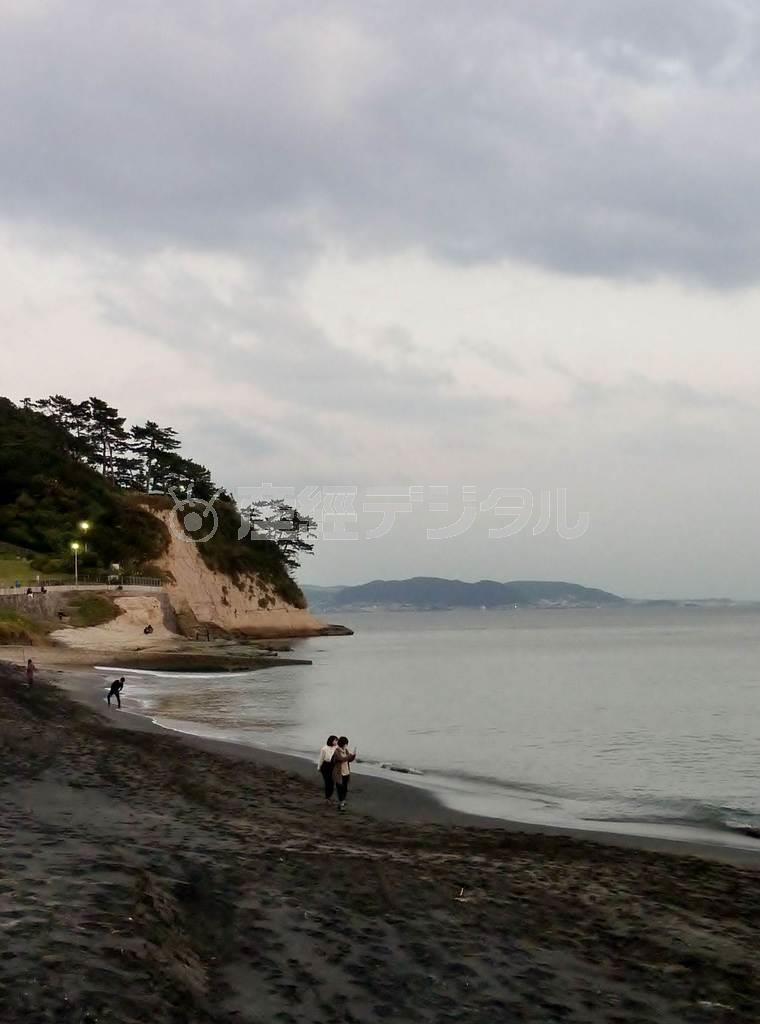 新田義貞が剣を投じて海を鎮めた稲村ガ崎＝２０１５年１０月３１日、神奈川県鎌倉市