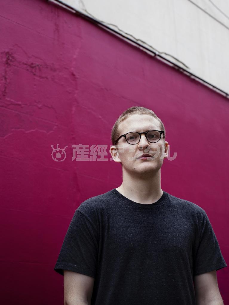 ロンドンを代表する若手クリエーターとして活躍中のフローティング・ポインツ。珍しいレコードやビンテージ・キーボードのコレクターとしても知られる＝２０１５年８月１９日（提供写真）