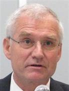 アンドレアス・ベッカー副会長